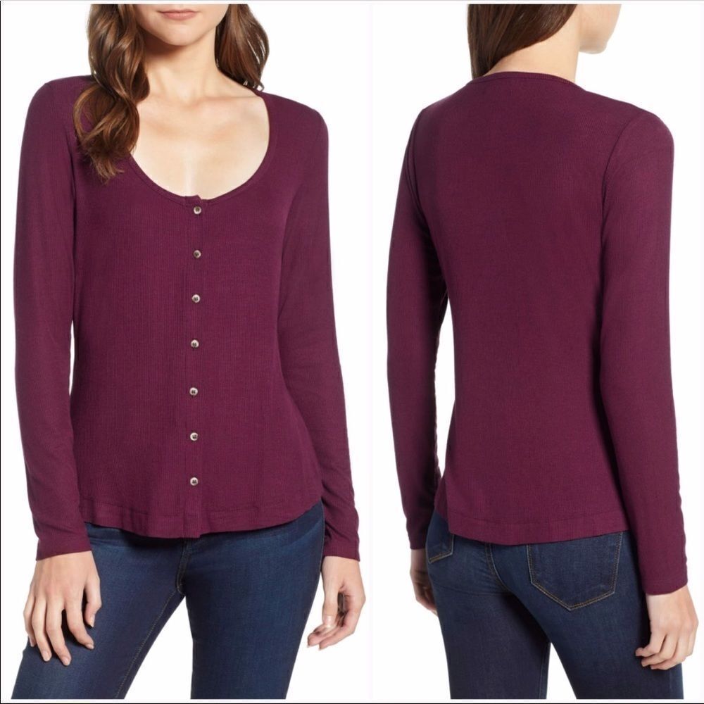 Socialite Button Front Top Size Small